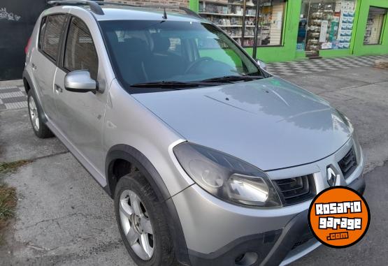 Autos - Renault Sandero Stepway Conf. 1.6 2011 Nafta 143000Km - En Venta