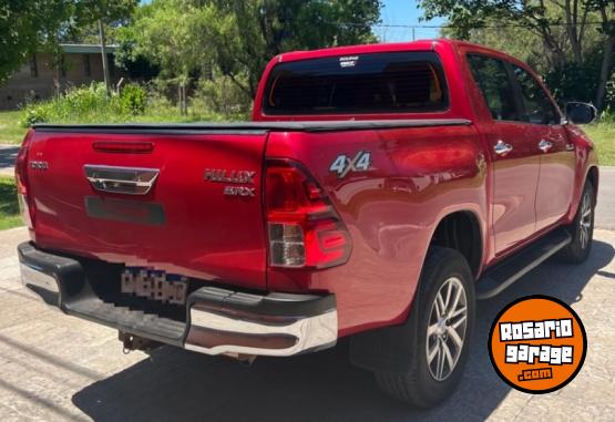 Camionetas - Toyota Hilux srx 2017 Diesel 150000Km - En Venta