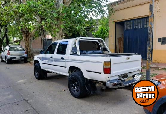 Camionetas - Toyota Hilux 2003 Diesel 270000Km - En Venta