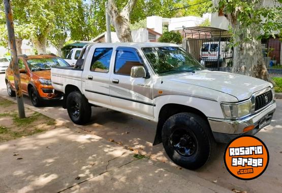 Camionetas - Toyota Hilux 2003 Diesel 270000Km - En Venta