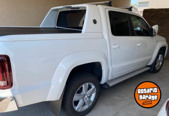 Camionetas - Volkswagen AMAROK HIGHLINE 2022 Diesel 40000Km - En Venta