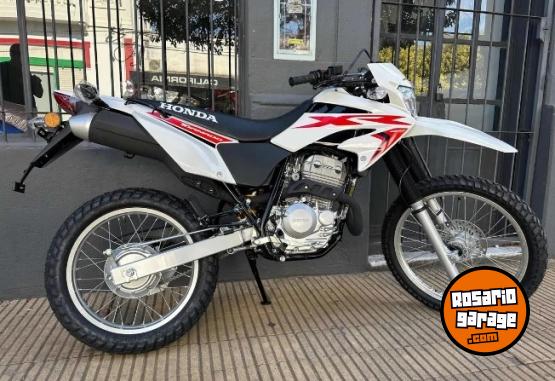 Motos - Honda TORNADO XR 250 2024 Nafta 1Km - En Venta