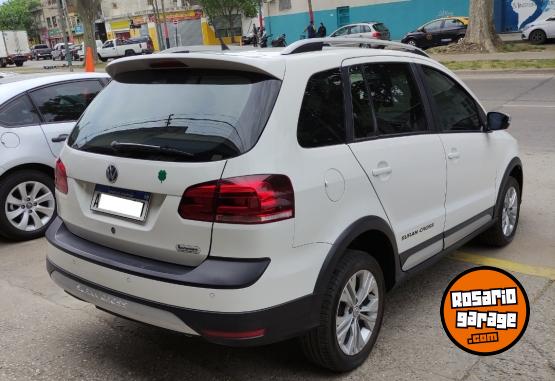 Autos - Volkswagen Suran 2016 Nafta 78000Km - En Venta