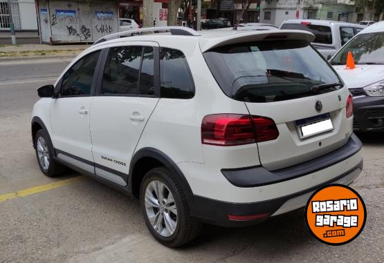 Autos - Volkswagen Suran 2016 Nafta 78000Km - En Venta