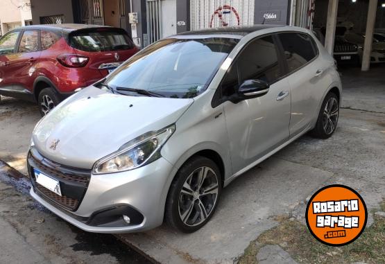 Autos - Peugeot 208 2016 Nafta 63000Km - En Venta