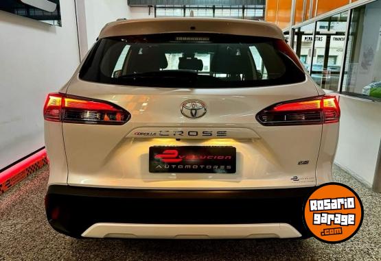 Autos - Toyota Corolla Cross XEI 2024 Nafta 0Km - En Venta