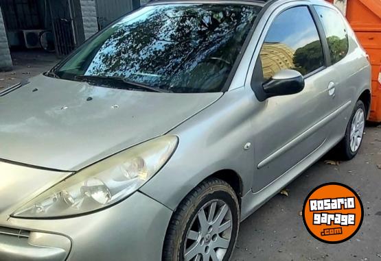 Autos - Peugeot 207 2008 Nafta 180000Km - En Venta