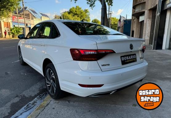 Autos - Volkswagen Vento 2019 Nafta 70000Km - En Venta