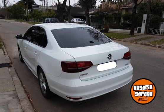 Autos - Volkswagen VENTO ADVANCE PLUS 2016 Nafta 114000Km - En Venta