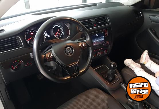 Autos - Volkswagen VENTO ADVANCE PLUS 2016 Nafta 114000Km - En Venta