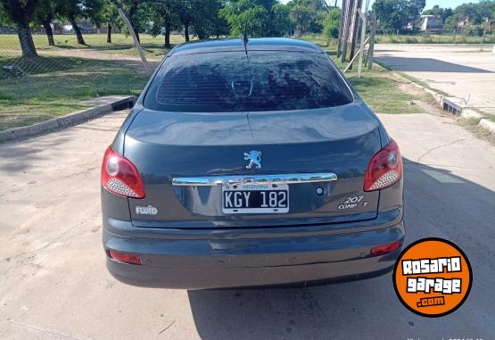 Autos - Peugeot 207 2011 Nafta 184000Km - En Venta