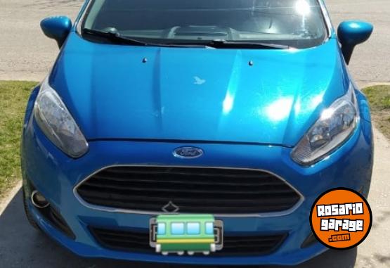 Autos - Ford Fiesta kinetic 2015 Nafta 93000Km - En Venta