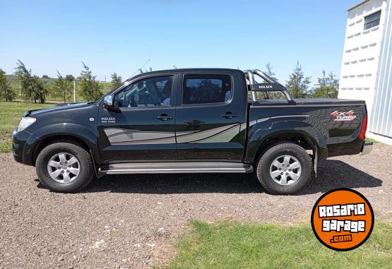 Camionetas - Toyota HILUX SRV 2011 Diesel 190000Km - En Venta