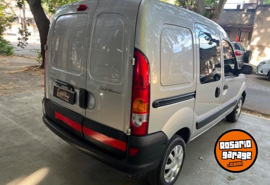 Utilitarios - Renault Kangoo 5 asientos 2014 Nafta 115000Km - En Venta