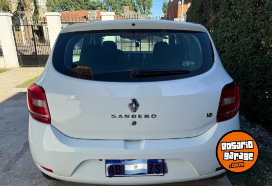 Autos - Renault Sandero authentic 2017 Nafta 109000Km - En Venta