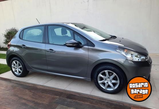 Autos - Peugeot 208 2014 Nafta 100000Km - En Venta