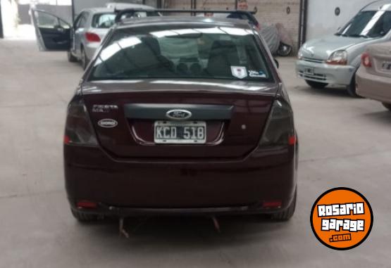 Autos - Ford Fiesta 2011 GNC 111111Km - En Venta