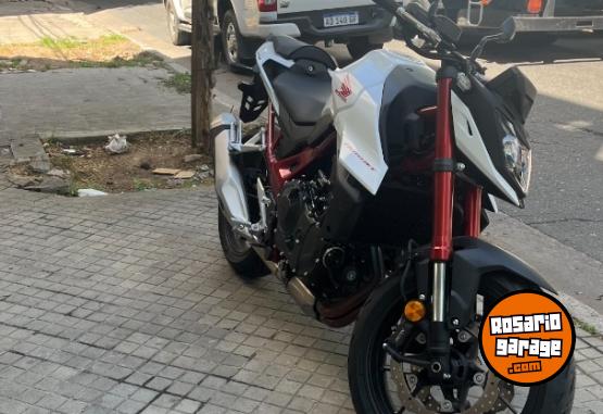 Motos - Honda HORNET 750 2024 Nafta 200Km - En Venta