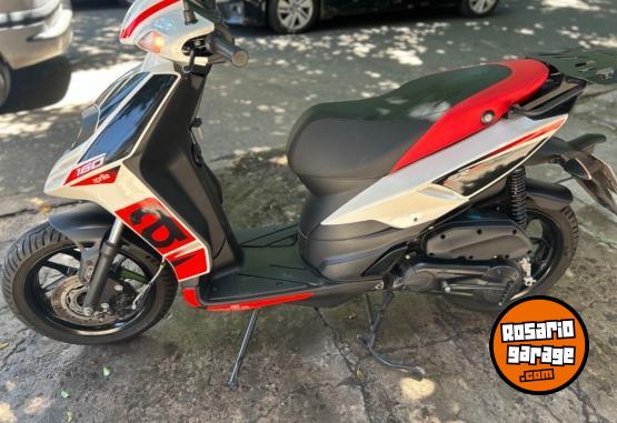 Motos - Aprilia SR-160 2024 Nafta 700Km - En Venta