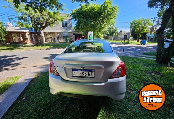 Autos - Nissan Versa 2021 Nafta 49000Km - En Venta