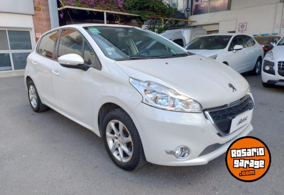 Autos - Peugeot 208 Allure Touch 2015 Nafta 101500Km - En Venta