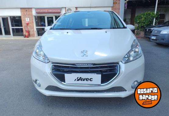 Autos - Peugeot 208 Allure Touch 2015 Nafta 101500Km - En Venta