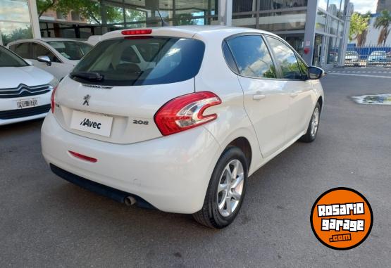 Autos - Peugeot 208 Allure Touch 2015 Nafta 101500Km - En Venta