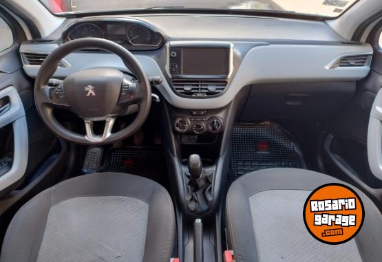 Autos - Peugeot 208 Allure Touch 2015 Nafta 101500Km - En Venta