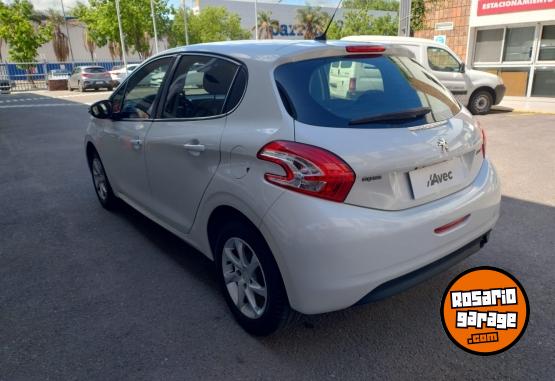 Autos - Peugeot 208 Allure Touch 2015 Nafta 101500Km - En Venta