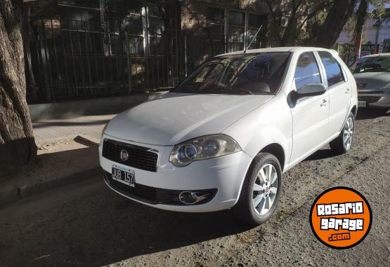 Autos - Fiat PALIO ESSENCE 2011 Nafta 129000Km - En Venta