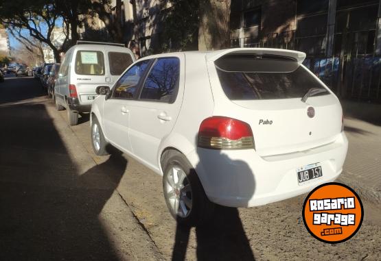 Autos - Fiat PALIO ESSENCE 2011 Nafta 129000Km - En Venta