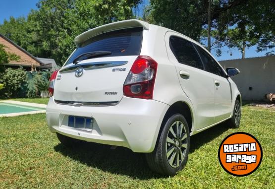 Autos - Toyota Etios Platinum 5P 2016 Nafta 62000Km - En Venta