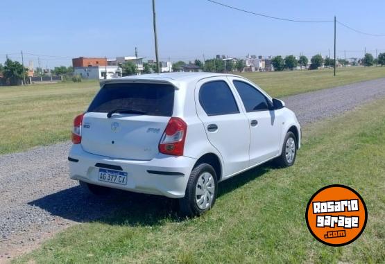 Autos - Toyota Toyota Etios 1.5 X 6mt 2023 Nafta 10000Km - En Venta