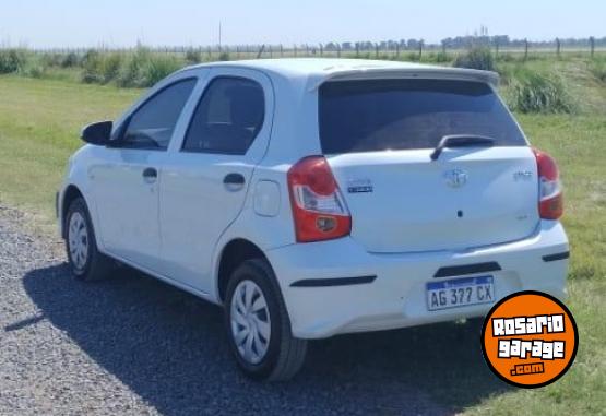 Autos - Toyota Toyota Etios 1.5 X 6mt 2023 Nafta 10000Km - En Venta