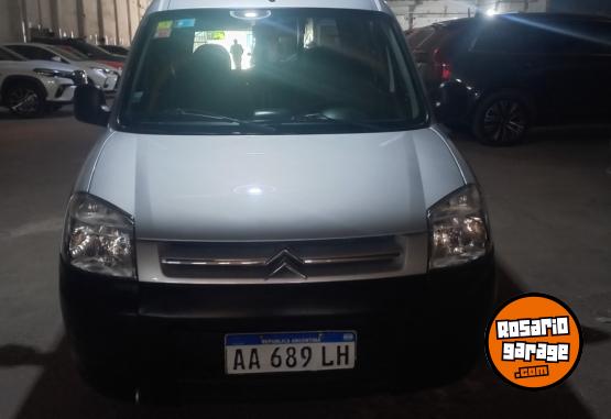 Utilitarios - Citroen Berlingo 2016 Nafta 96000Km - En Venta