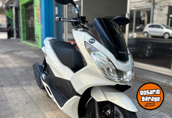 Motos - Honda Pcx 150 2018 Nafta 17900Km - En Venta