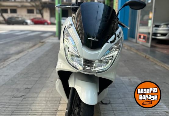 Motos - Honda Pcx 150 2018 Nafta 17900Km - En Venta