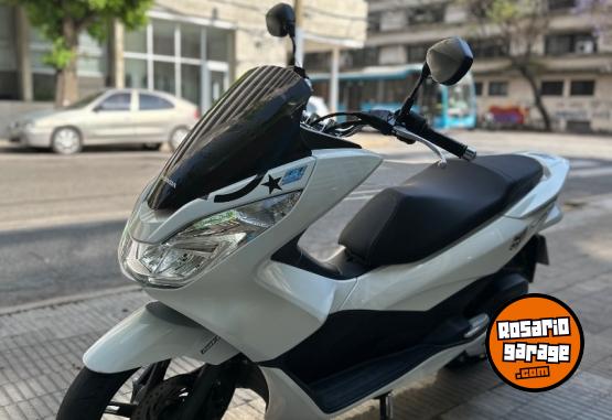 Motos - Honda Pcx 150 2018 Nafta 17900Km - En Venta