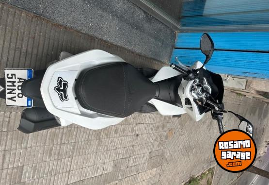 Motos - Honda Pcx 150 2018 Nafta 17900Km - En Venta