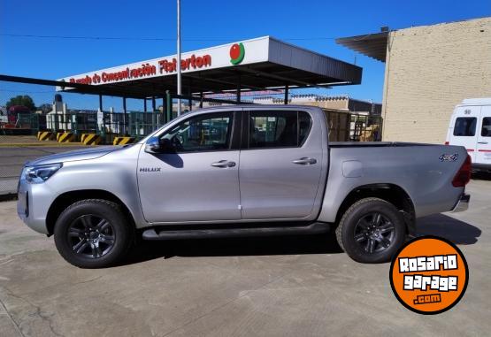 Camionetas - Toyota Hilux SRV 2023 Diesel 0Km - En Venta