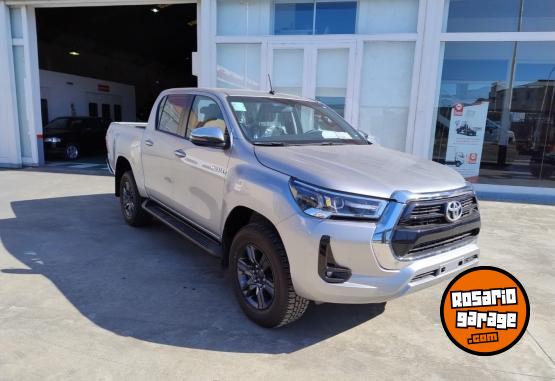 Camionetas - Toyota Hilux SRV 2023 Diesel 0Km - En Venta