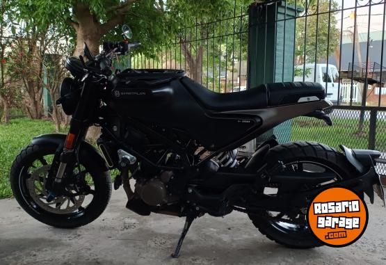 Motos - Husqvarna Svartpilen 200 2022 Nafta 9400Km - En Venta