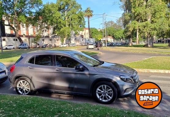 Autos - Mercedes Benz Gla 250 2016 Nafta 140000Km - En Venta