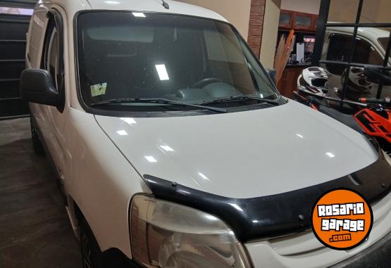 Utilitarios - Peugeot Furgon hdi 2012 Diesel 193000Km - En Venta