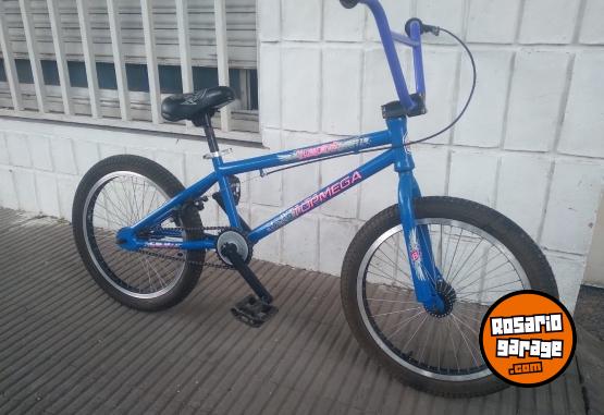 Deportes - BICICLETA BMX DE SALTO MARCA: TOP MEGA. RODADO: 20. MODELO: DIOMENES EXCELENTE ESTADO - En Venta