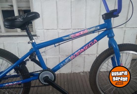 Deportes - BICICLETA BMX DE SALTO MARCA: TOP MEGA. RODADO: 20. MODELO: DIOMENES EXCELENTE ESTADO - En Venta