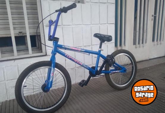 Deportes - BICICLETA BMX DE SALTO MARCA: TOP MEGA. RODADO: 20. MODELO: DIOMENES EXCELENTE ESTADO - En Venta