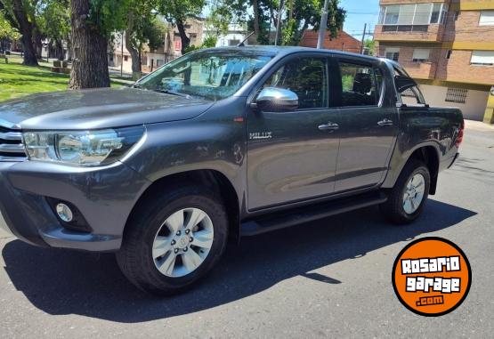 Camionetas - Toyota HILUX SRV AT 2018 Diesel 93000Km - En Venta