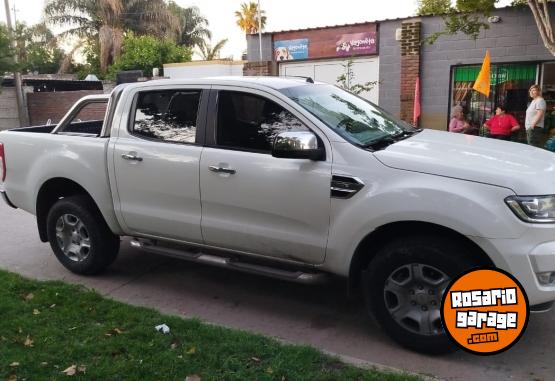 Camionetas - Ford XLT 4x2 AT 2017 Diesel 148700Km - En Venta