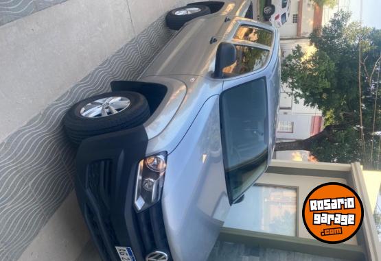 Camionetas - Volkswagen AMAROK TRENDLINE 2023 Diesel 35000Km - En Venta